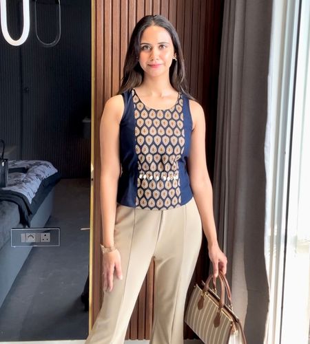 Blue printed top for summer