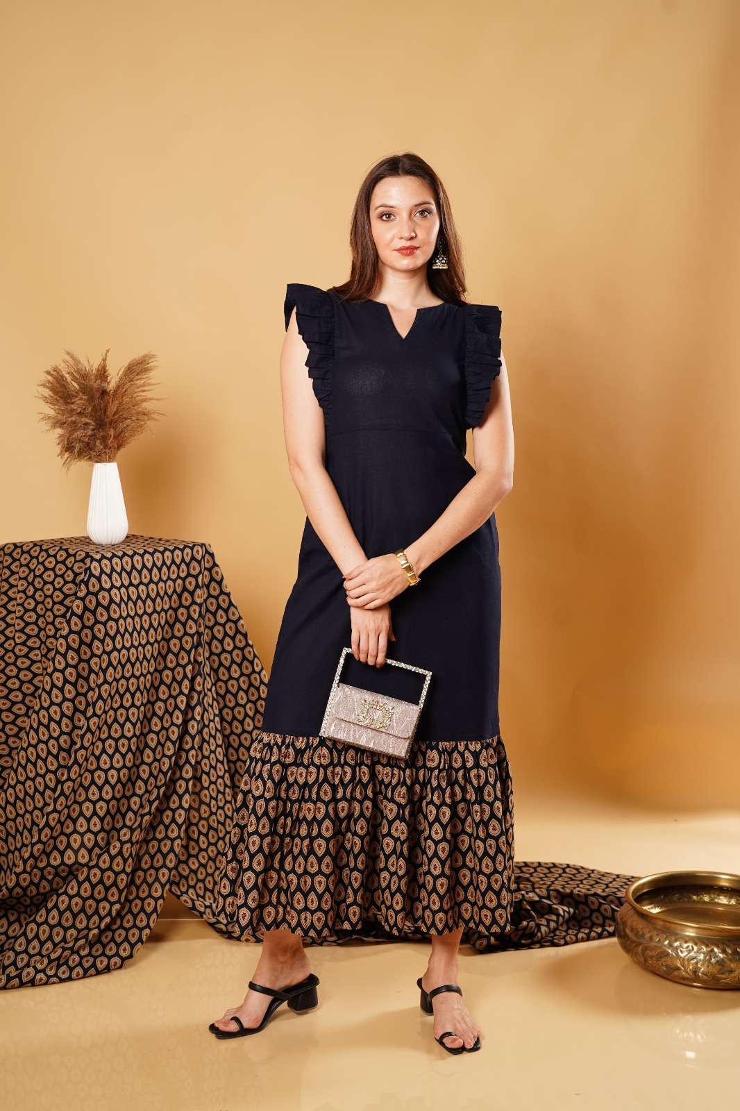 Festive Indo-Western outfits for women at home celebrations