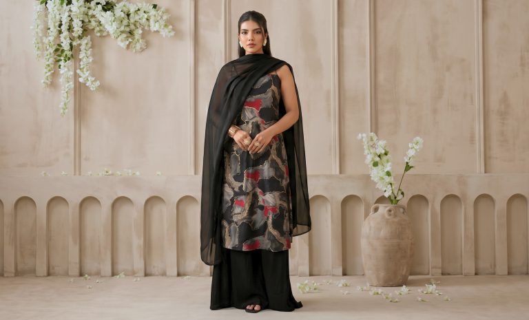 Latest kurta neck design to refresh your wardrobe